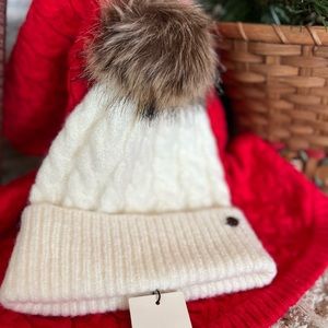 Cozy NWT Calia winter white with faux fur ball hat for winter! OSFA!